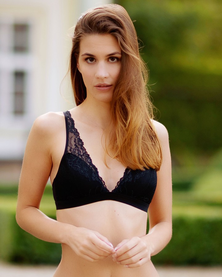 Kamaya lace bra for small busts